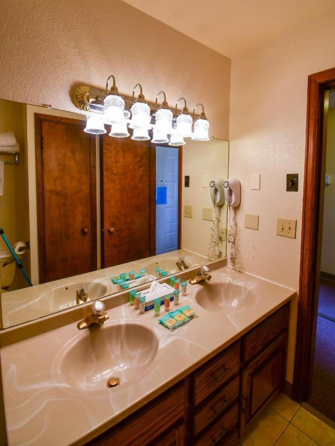 The Inn At Silvercreek Granby Bagian luar foto